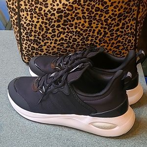 Addidas Cloudform Athletic Shoe